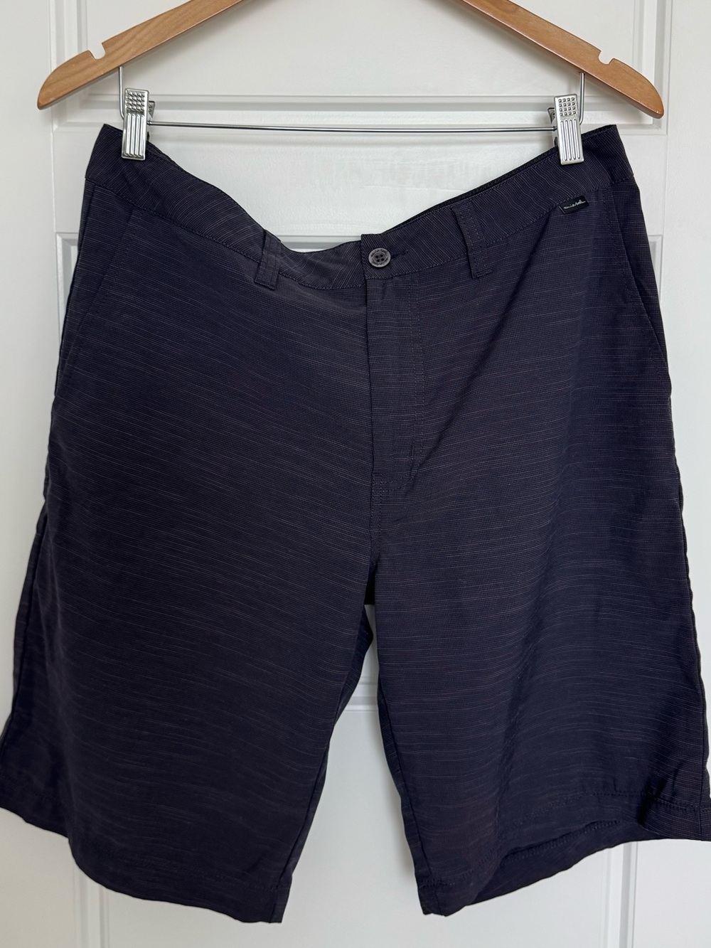 Men's Travis Mathew’s Casual Navy Blue Shorts Size 34
